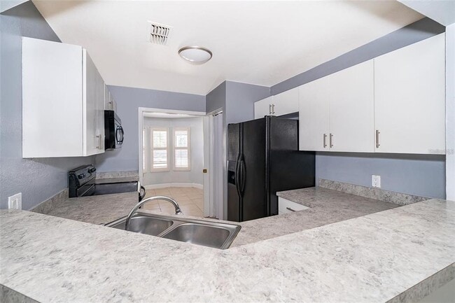 Building Photo - 50 Cordona Dr