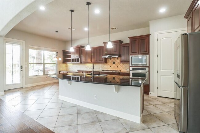 Building Photo - 3913 Remington Rd