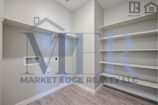 Building Photo - 3bed/2bath Home in North Scottsdale! Ready...