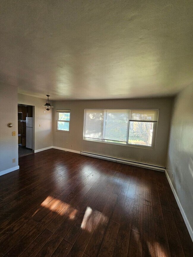 Interior Photo - N87W16564 Appleton Ave.(6 Unit)