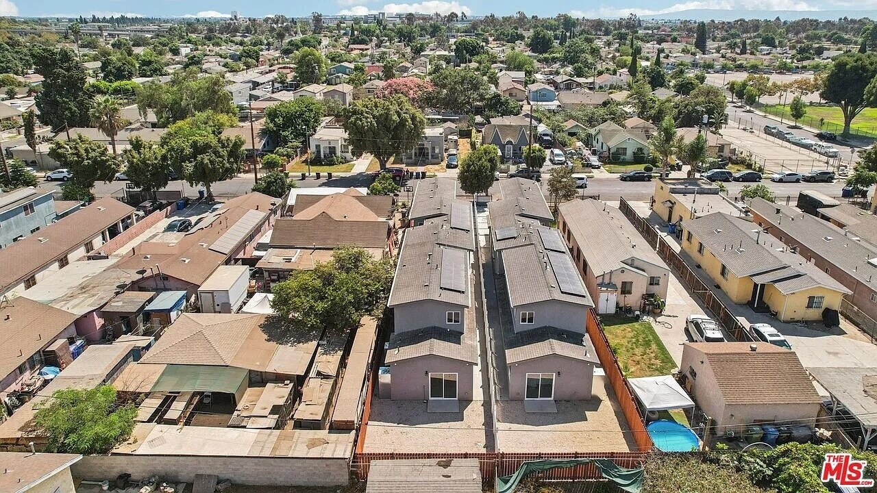 Building Photo - 1673 E 111th St