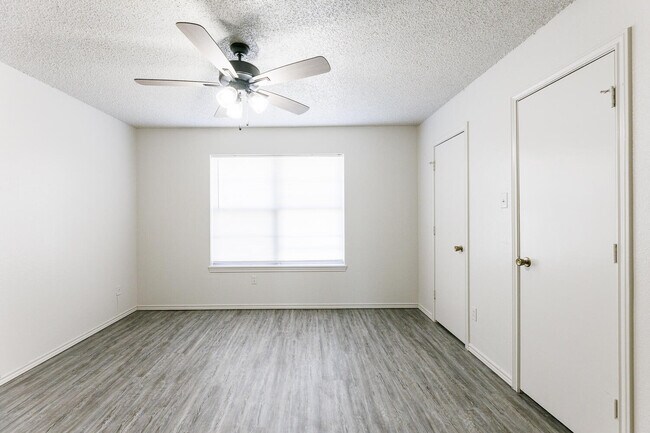 Building Photo - 5722 Brownfield Dr