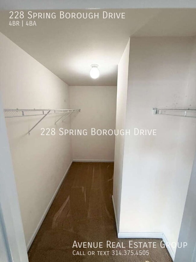 Building Photo - 228 Spring Borough Dr