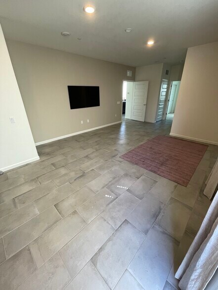 Building Photo - 1266 Bray Dr