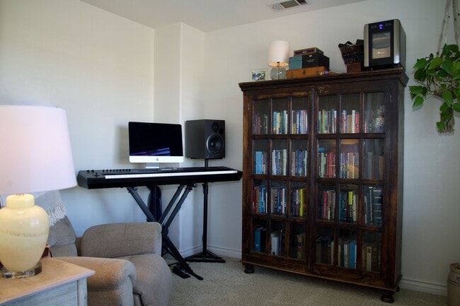 Building Photo - Carlsbad Arroyo Retreat