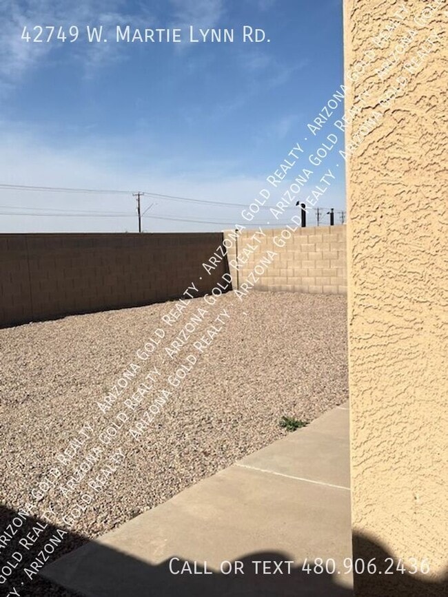 Building Photo - 42749 W Martie Lynn Rd