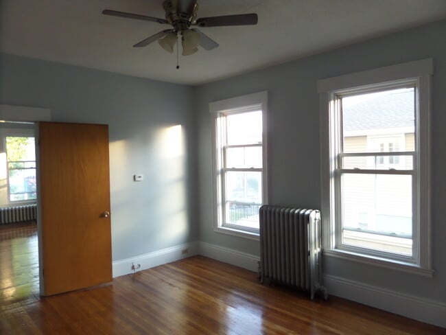 Building Photo - 46 Tappan St