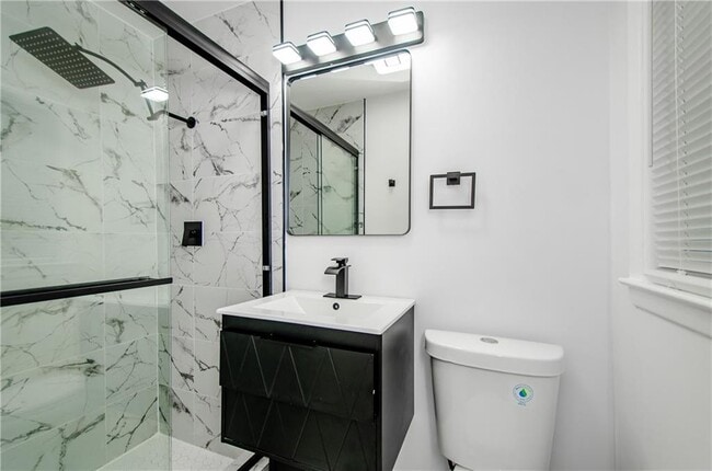 Building Photo - 3833 Wedgefield Cir