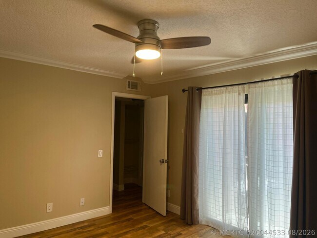Building Photo - 3008 San Clara Dr