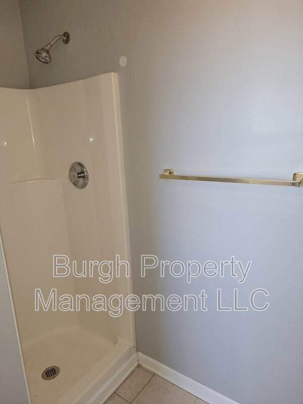 Building Photo - 801 Wingate Dr