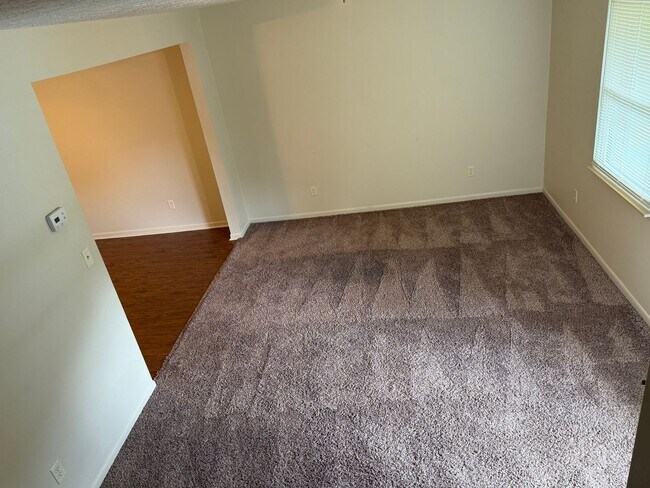 Building Photo - 110 Dove Ln