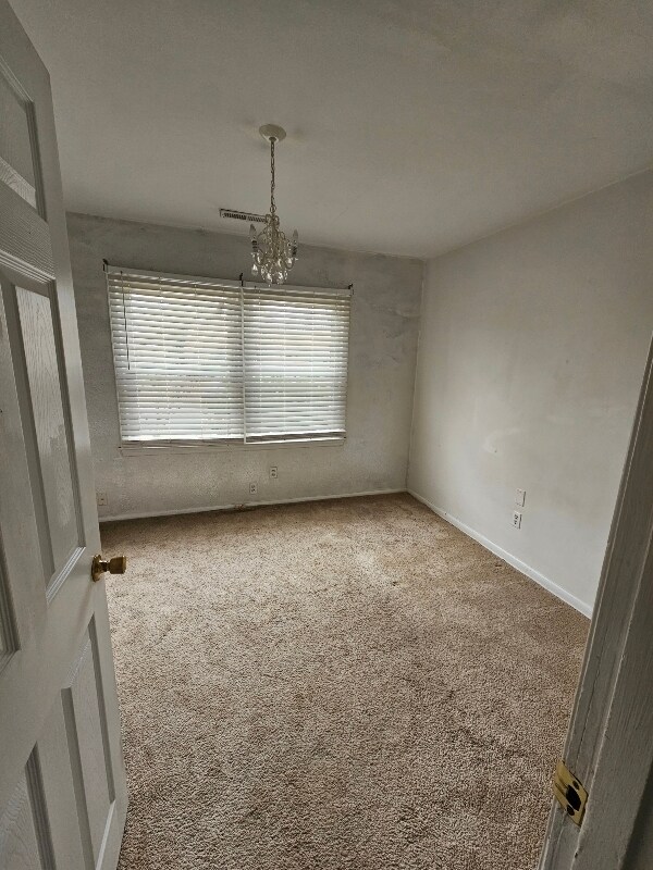 Building Photo - 2929 Hilton Ave