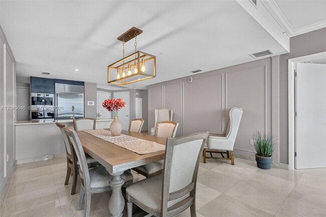 Building Photo - 17001 Collins Ave