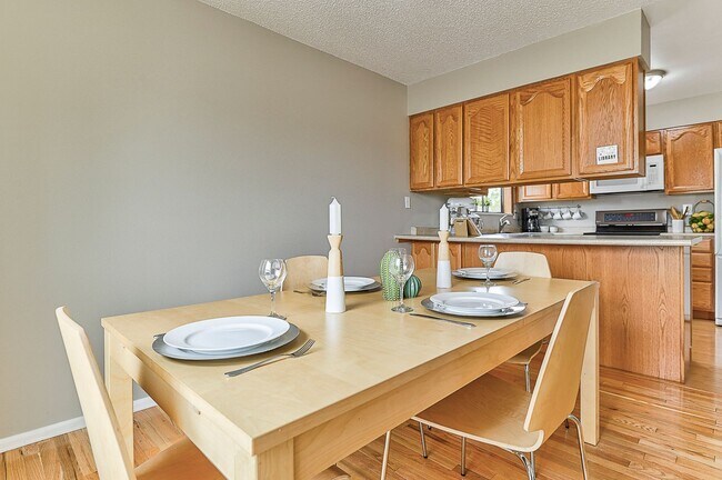 Building Photo - 5150 Saddle Dr