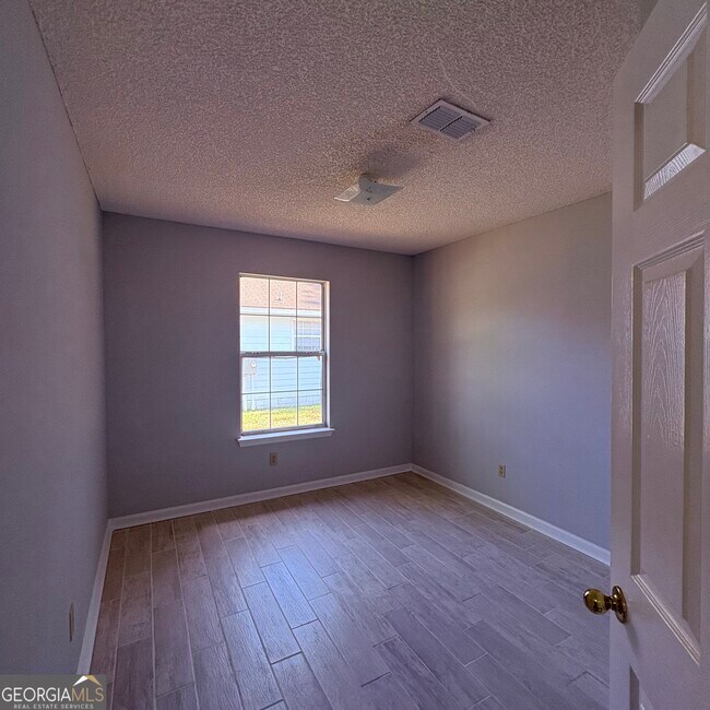 Building Photo - 175 Talbot Ct