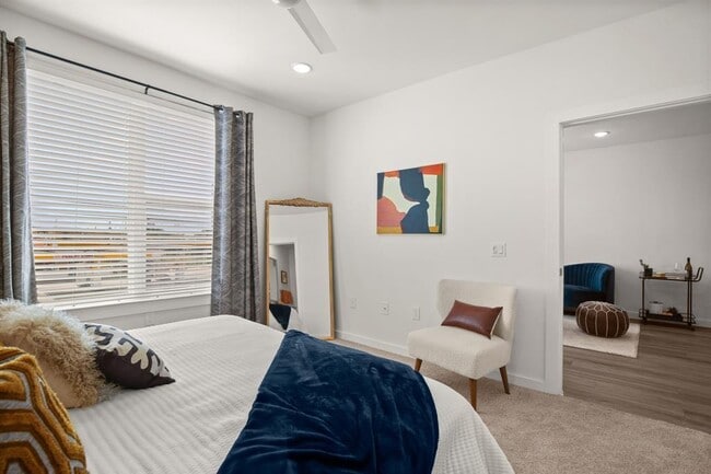 Building Photo - 6324 N Lamar Blvd