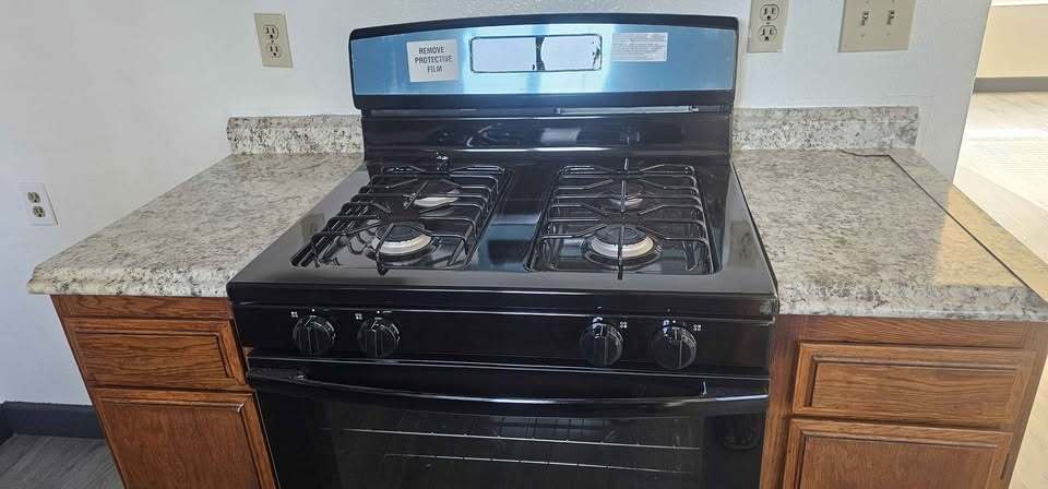 Building Photo - 204 Grayson Way