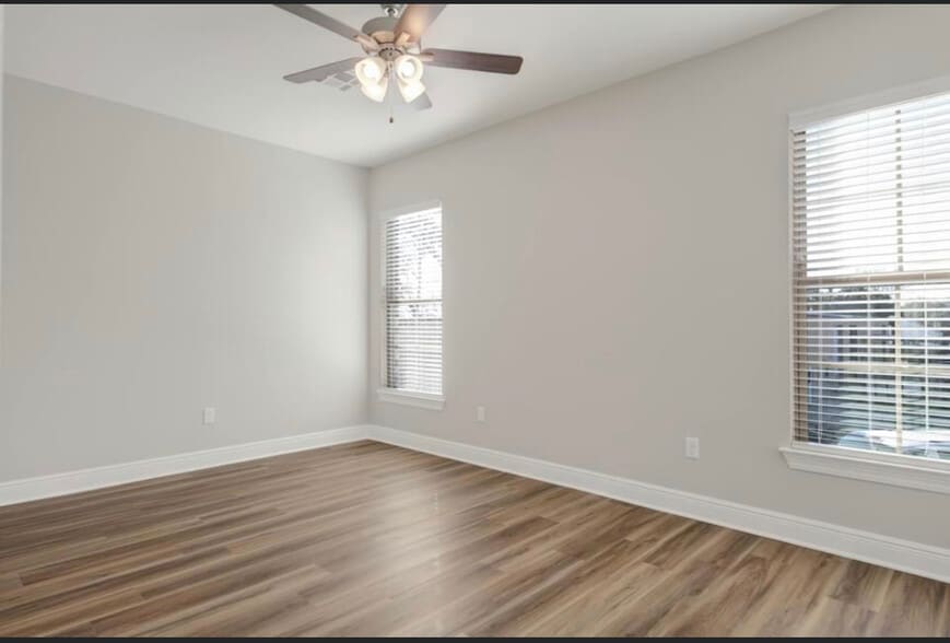 Building Photo - 139 Iberia St