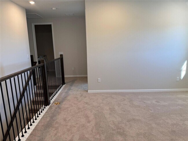 Building Photo - 16446 Lone Oak Cir