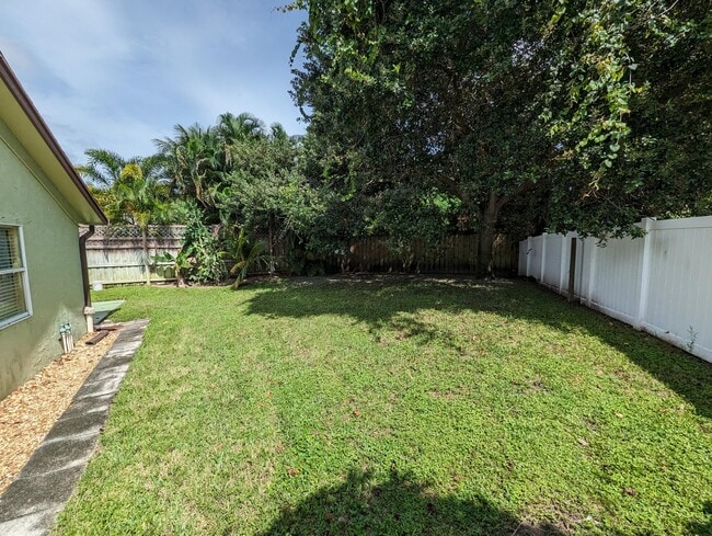 Building Photo - 2394 Zeder Ave
