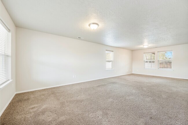 Building Photo - 1860 E Adelaide Dr