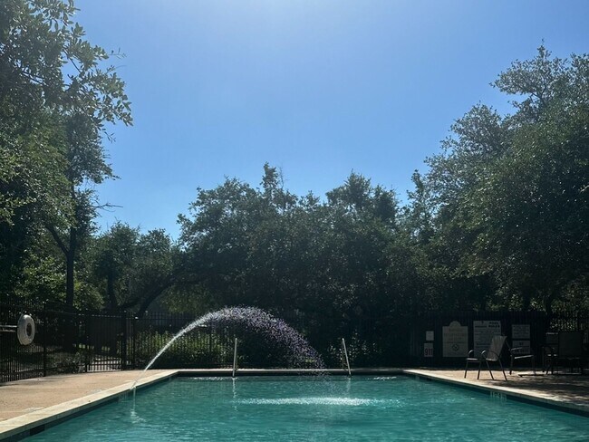 Building Photo - 3300 Forest Creek Dr