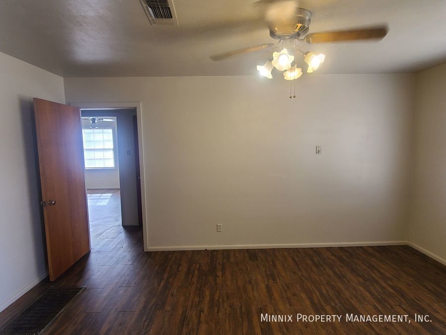 Building Photo - 3606 Tanner Dr