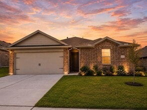Building Photo - 1318 Gdn Grv Dr