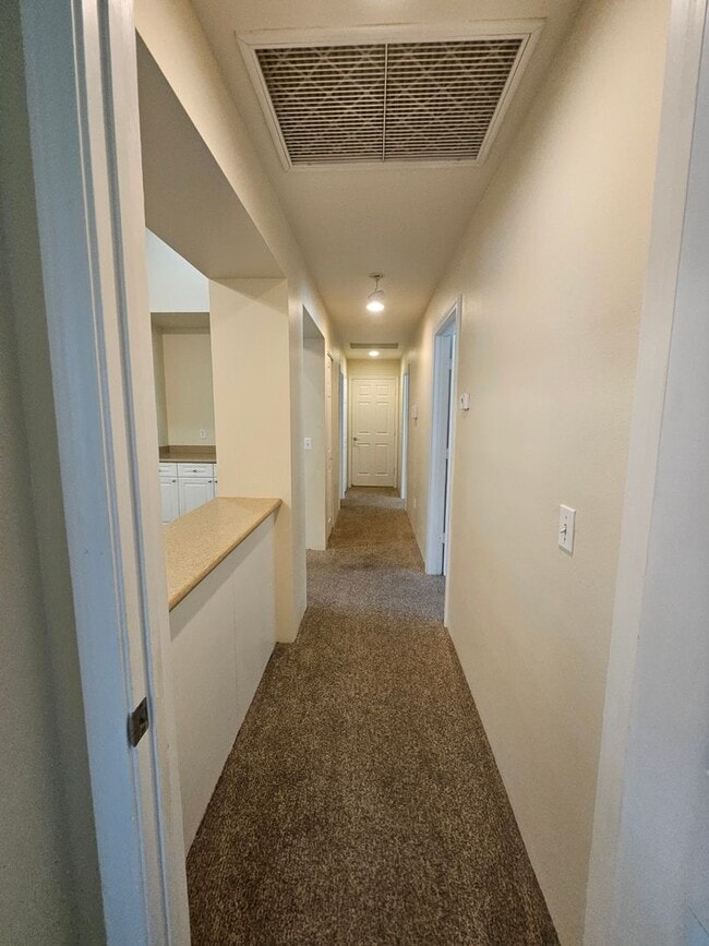 Building Photo - 3-2 bedroom home in the legend Maui Lani