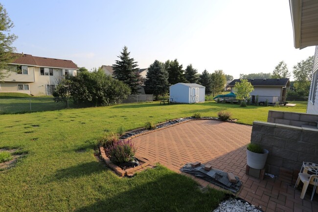 Building Photo - 4 BD Brooklyn Park Home for Rent