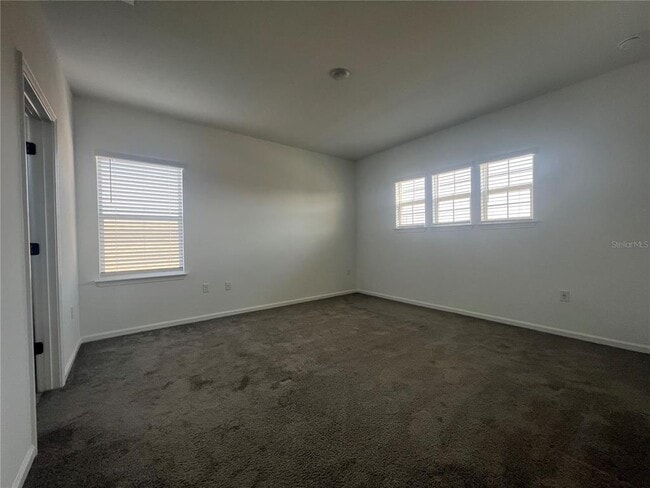 Building Photo - 5304 Lake Virginia St