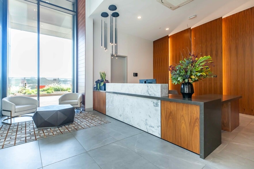 24/7 Onsite Concierge - Live Grandscape