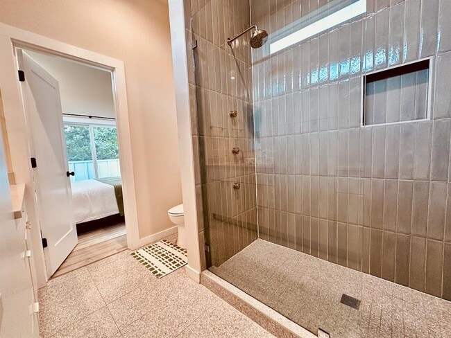 Building Photo - 4706 Sylvandale Dr