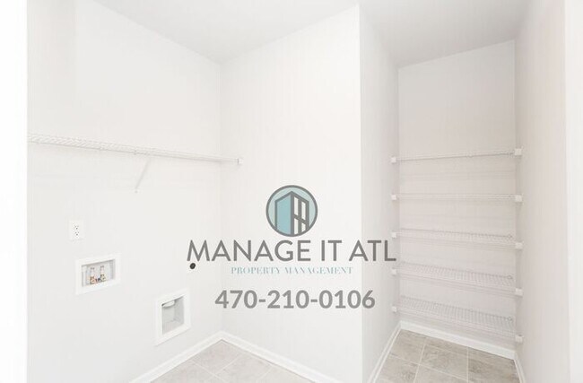 Building Photo - Elegant 4 Bedroom Townhome in Prime Location near HWY 285 in Doraville