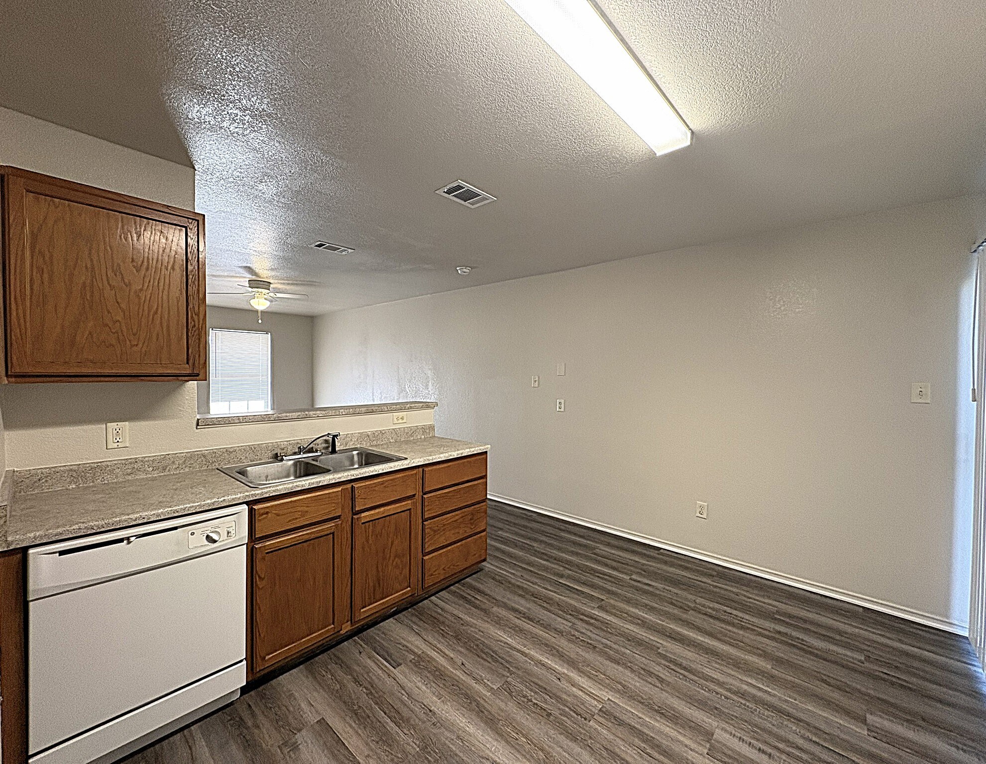 Building Photo - 1611 Inca Dr