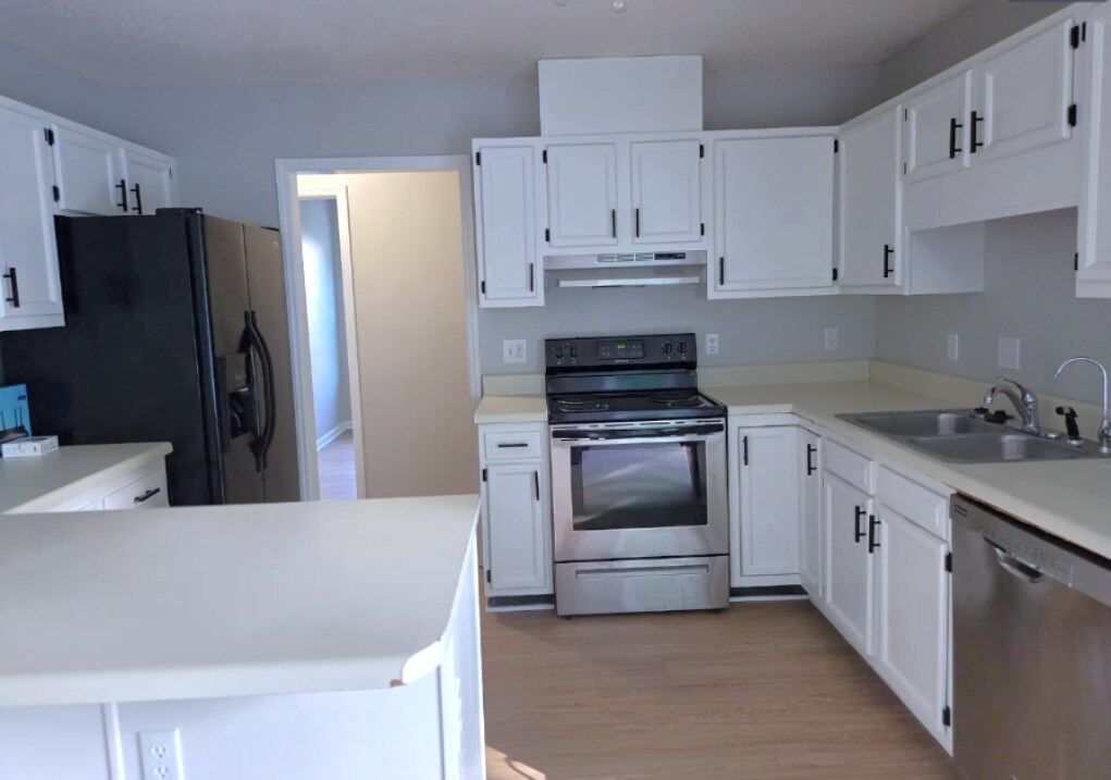 Building Photo - 2904 Bannf Ct