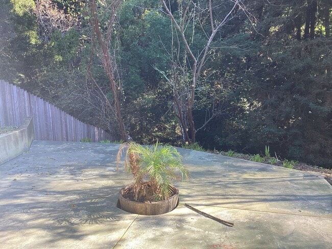 Building Photo - Desirable Soquel Location