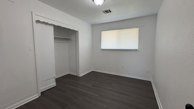 Building Photo - 2333 Becker Pl