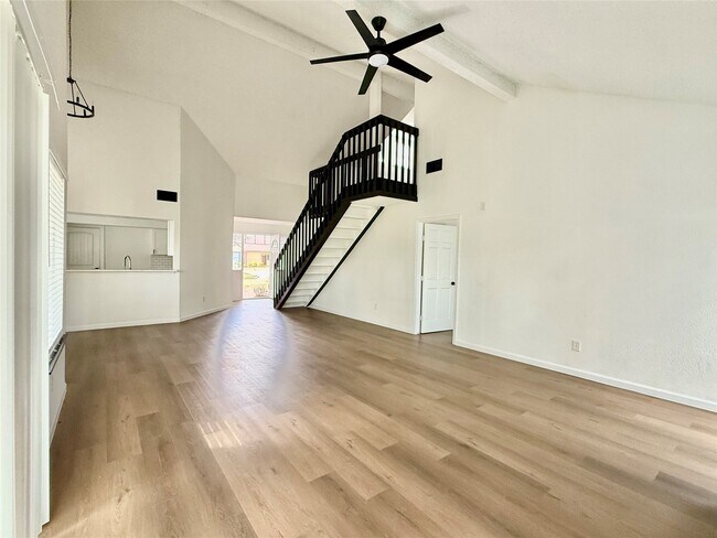 Building Photo - 11910 Green Glade Dr