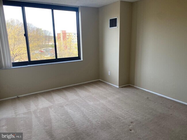 Building Photo - 5500 Holmes Run Pkwy