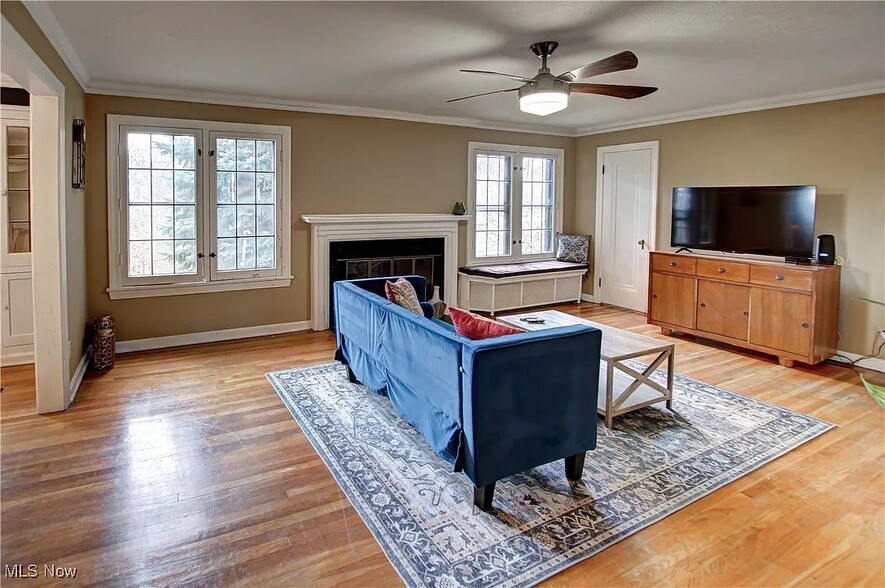 Living - 17800 Winslow Rd