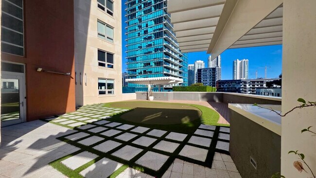 Building Photo - 139 NE 32nd St