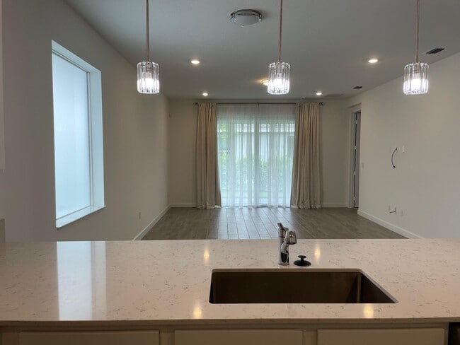 Building Photo - 13419 Noble Dr