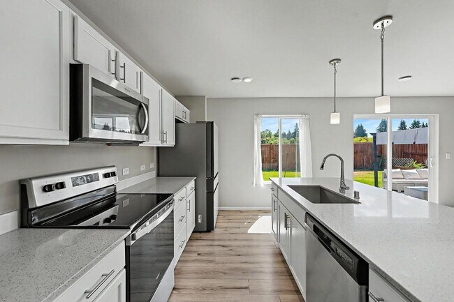 Building Photo - 15065 Iverson Lp SE