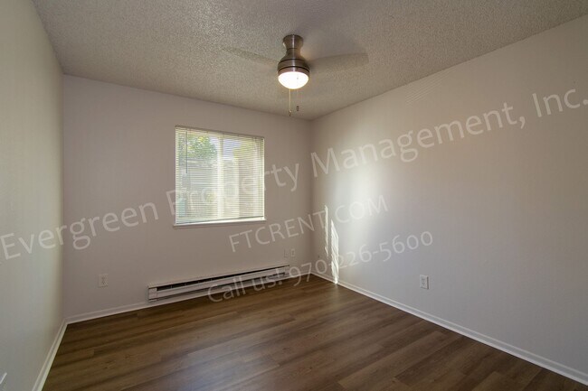 Building Photo - 3950 Manhattan Ave