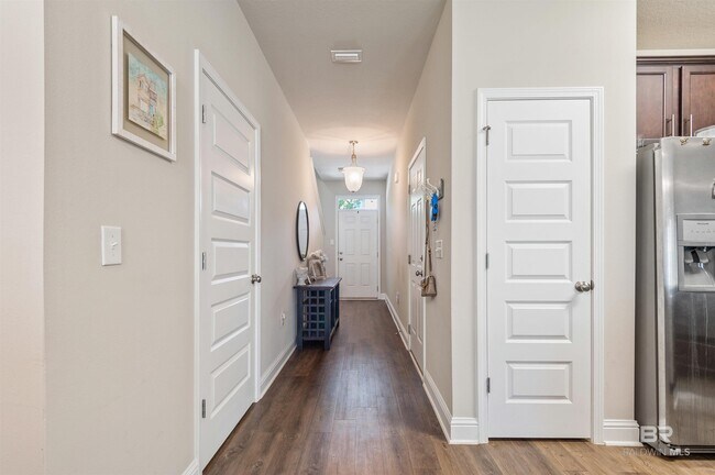 Building Photo - 6780 Spaniel Dr