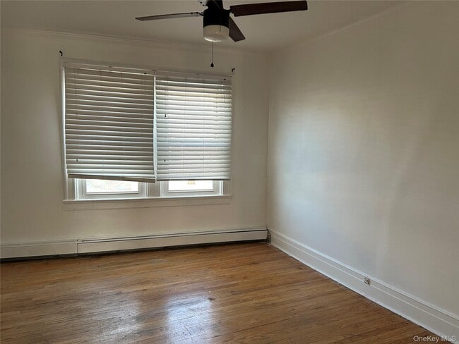 Building Photo - 126 Deer Park Ave