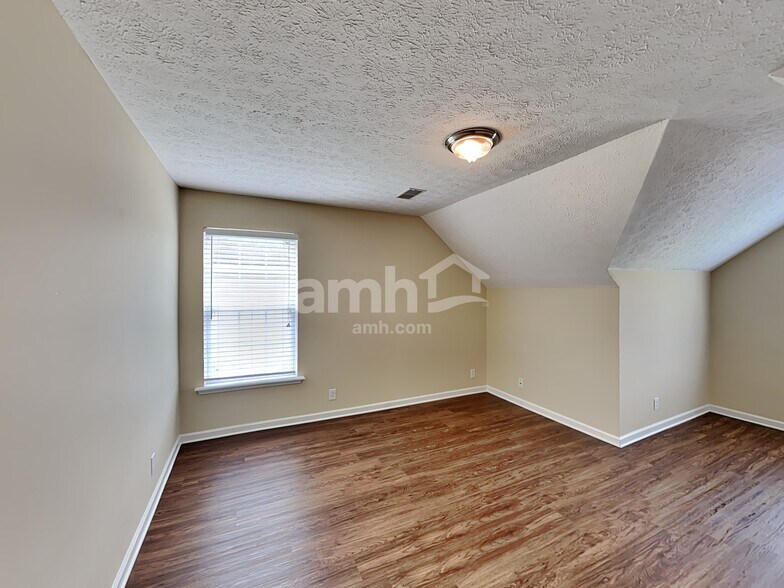 Building Photo - 5072 Morgan Taylor Dr