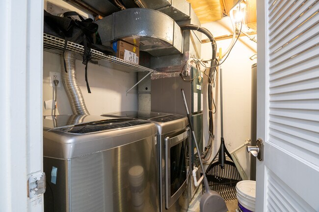 Building Photo - 1614 15th St NW