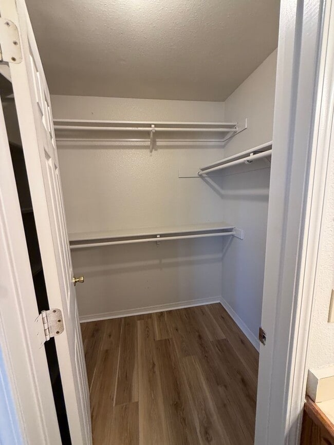 Building Photo - Prime Location 3 Bed 2 Bath Updated Home!